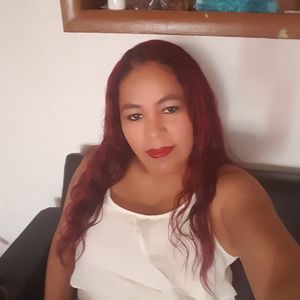 Meet your Posher, Analaura